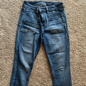 American Eagle Size 8 Cropped Skinny Jeans